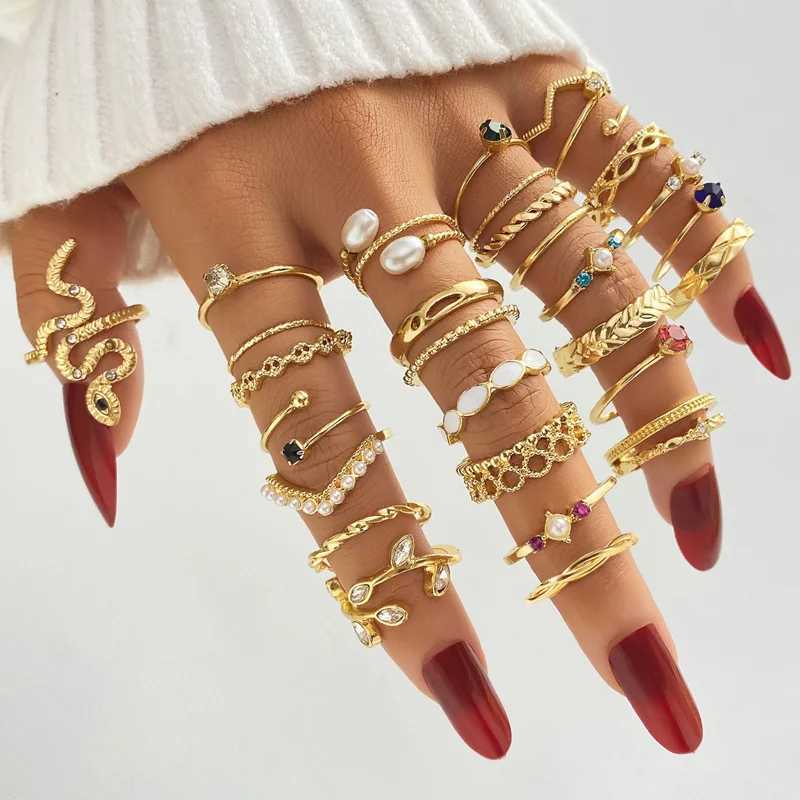 IFKM Bohemian Gold Ring Set Womens Retro Geometric Pearl Snake Finger Ring Womens Tren Jewelry Set 2023 GiftXJ250412