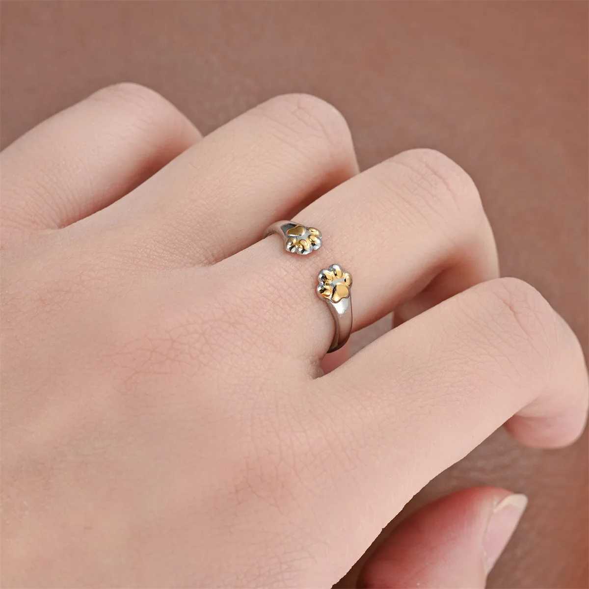 New hot selling fashionable stainless steel cat CL ring with adjustable opening suitable for womens jewelry giftsXJ250412