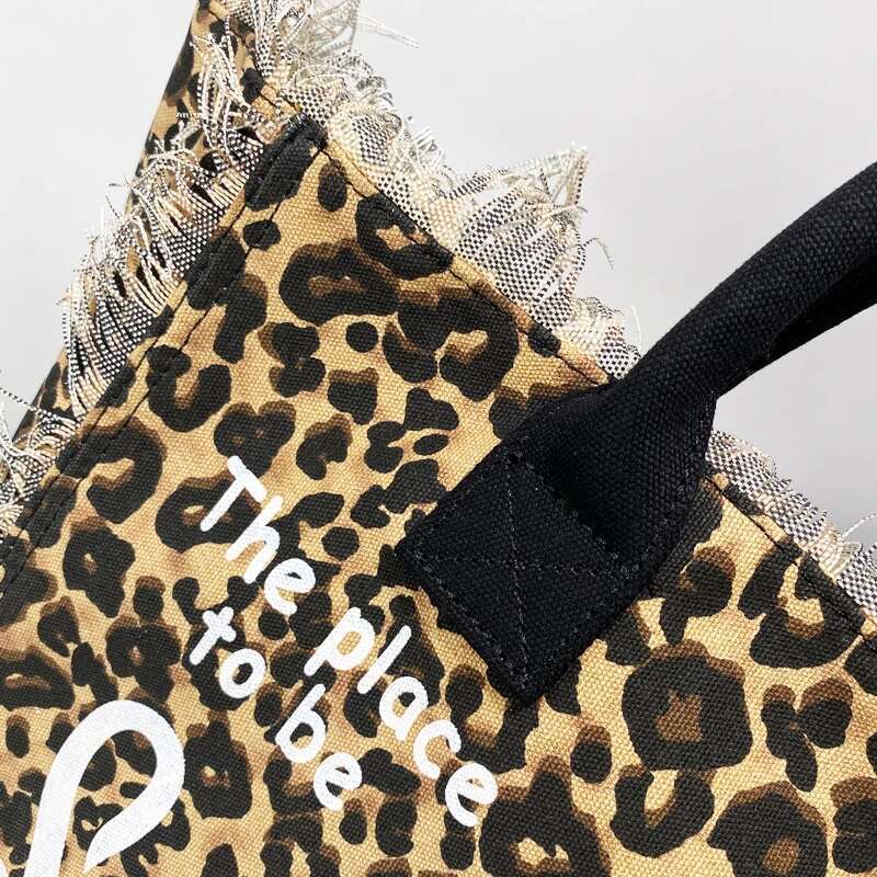 Large Capacity Leopard Canvas Tote Bag For Women Designer Handbag And Purses 2024 New In Letters Tassel Underarm Shoulder