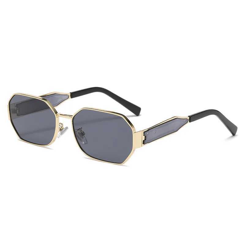 New Fashion Vintage Sunglasses Women Men Designer Retro Metal Rectangle Sun Glasses Female Male Popular Black Eyewear Z250411