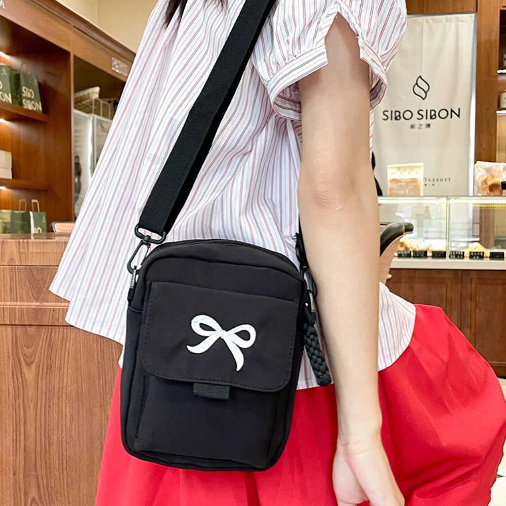 Women Bow Fashion Shoulder Bag Adjustable Strap Trendy Crossbody Bag Solid Color Daily Messenger Bag Purses and Handbags 2025T2511112
