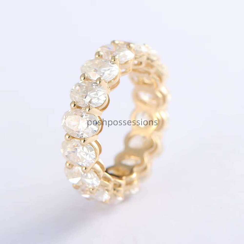 Luxurious All Silica Diamond With Ring