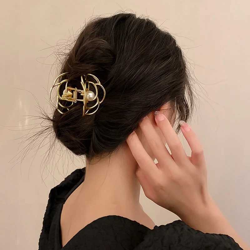 Luxury Jewelry Camellia Crab Hair Clip Womens Party Hair Clip Girls Hair Clip Accessories Y2504012
