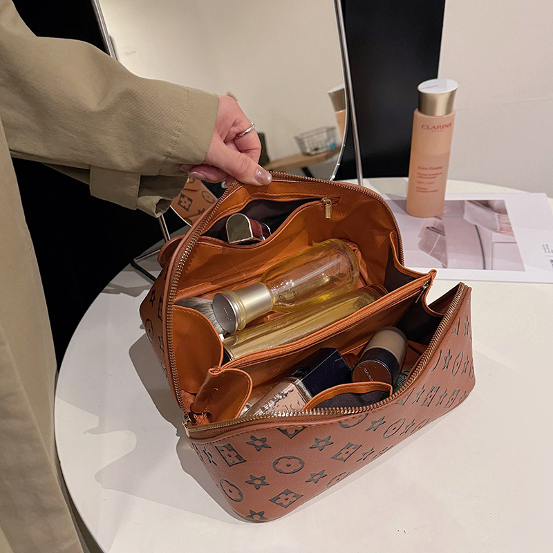 Free Shipping Women Portable Storage Pouch New Design Print Makeup Bag Large Capacity Travel Toiletry Bag Multiple Colors Available