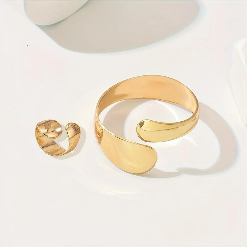 14K Gold-Plated Adjustable Open Ring - Timeless Elegance for Every Ocn