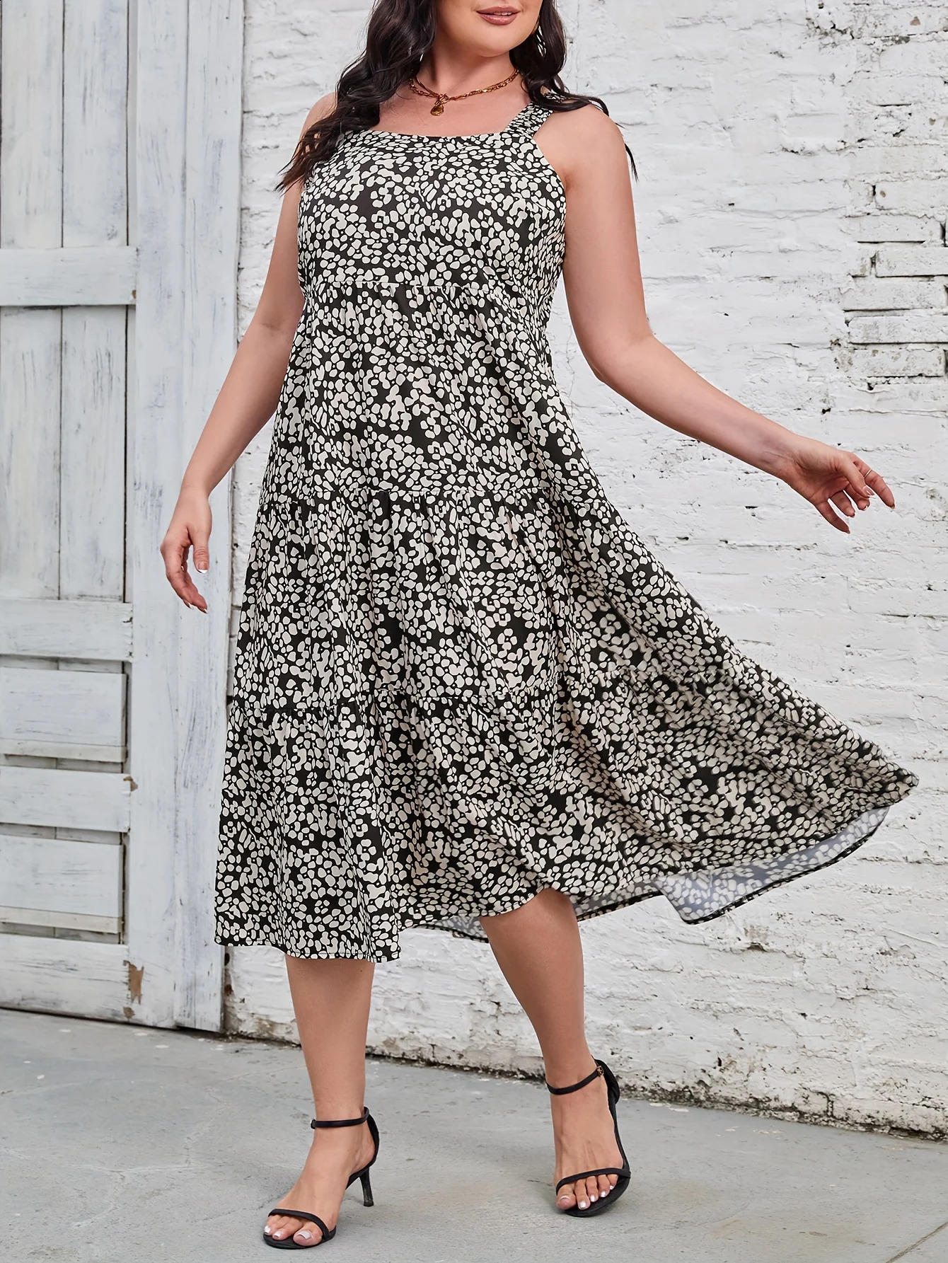 Large pendant dress with geometric print for holiday travel elegant and fashionable long the choice ladies to go on dates 250411