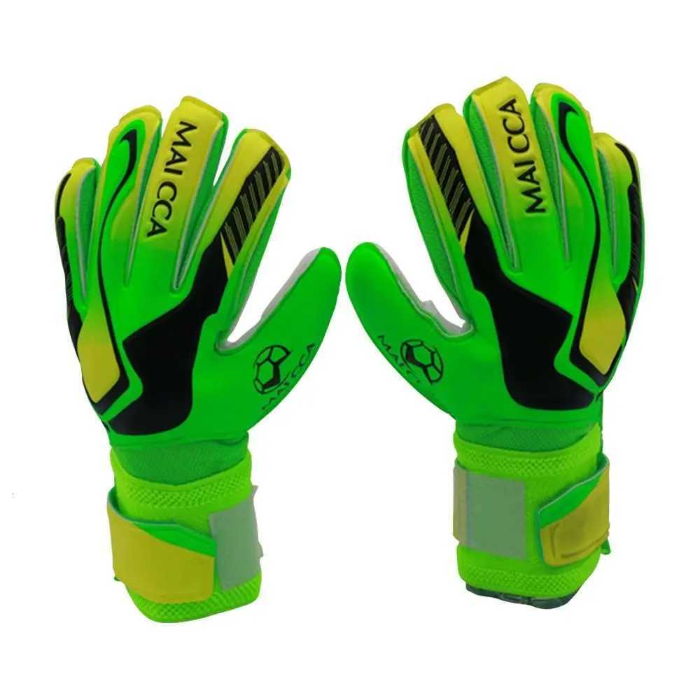 1 Pair Non-Slip Soccer Goalie Gloves Protective Fingers Latex Game Goalkeeper Gloves Anti Slip Wear-ResistantW251112