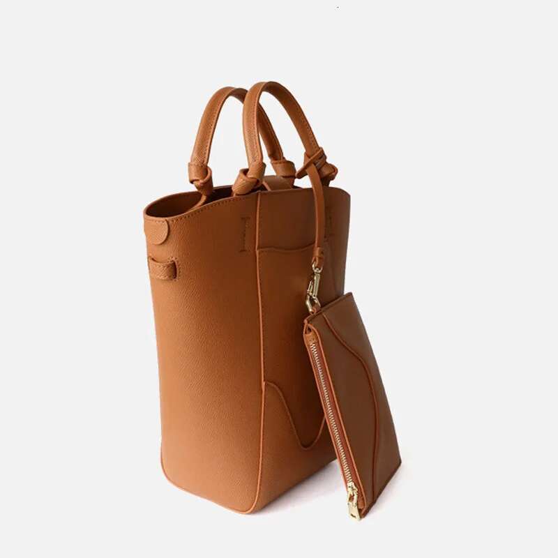 2025 New Bucket Cowhide Shoulder Niche Design Large Capacity Women's Handheld Vegetable Basket Bag