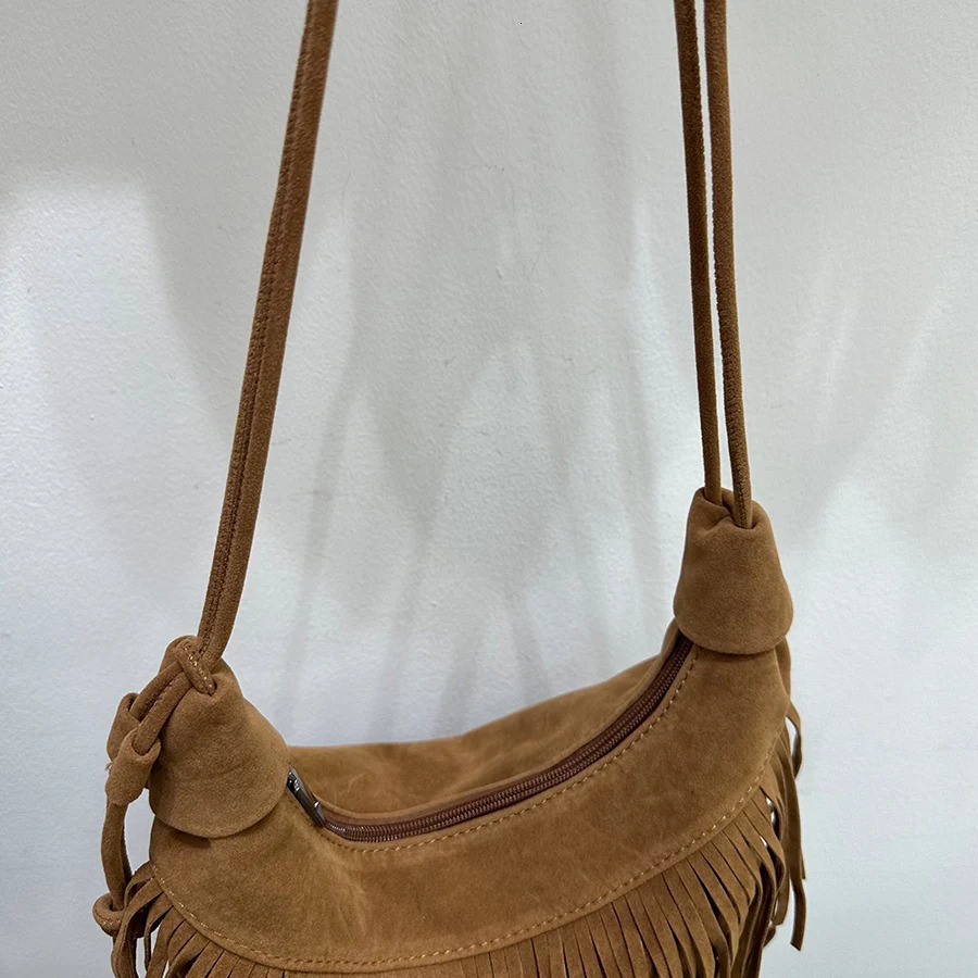 Retro Suede Velvet Tassel Single-Shoulder Crossbody Bags For Women Boho Style Fringe Solid Handbags For Outdoor Travel 251110