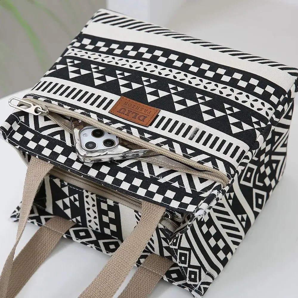 striped pattern lunch bag with foil insulation and handle for work and work 250410