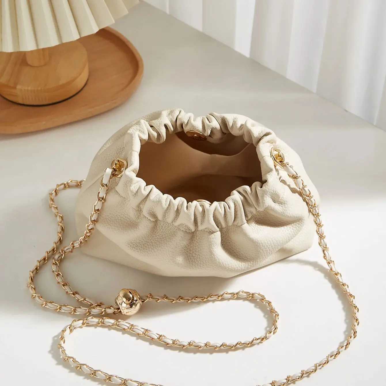 bag womens new 2024 black senior slung bag womens chain bag ladies leather cloud handbag birthDay gift Valentines Day bagT2511112