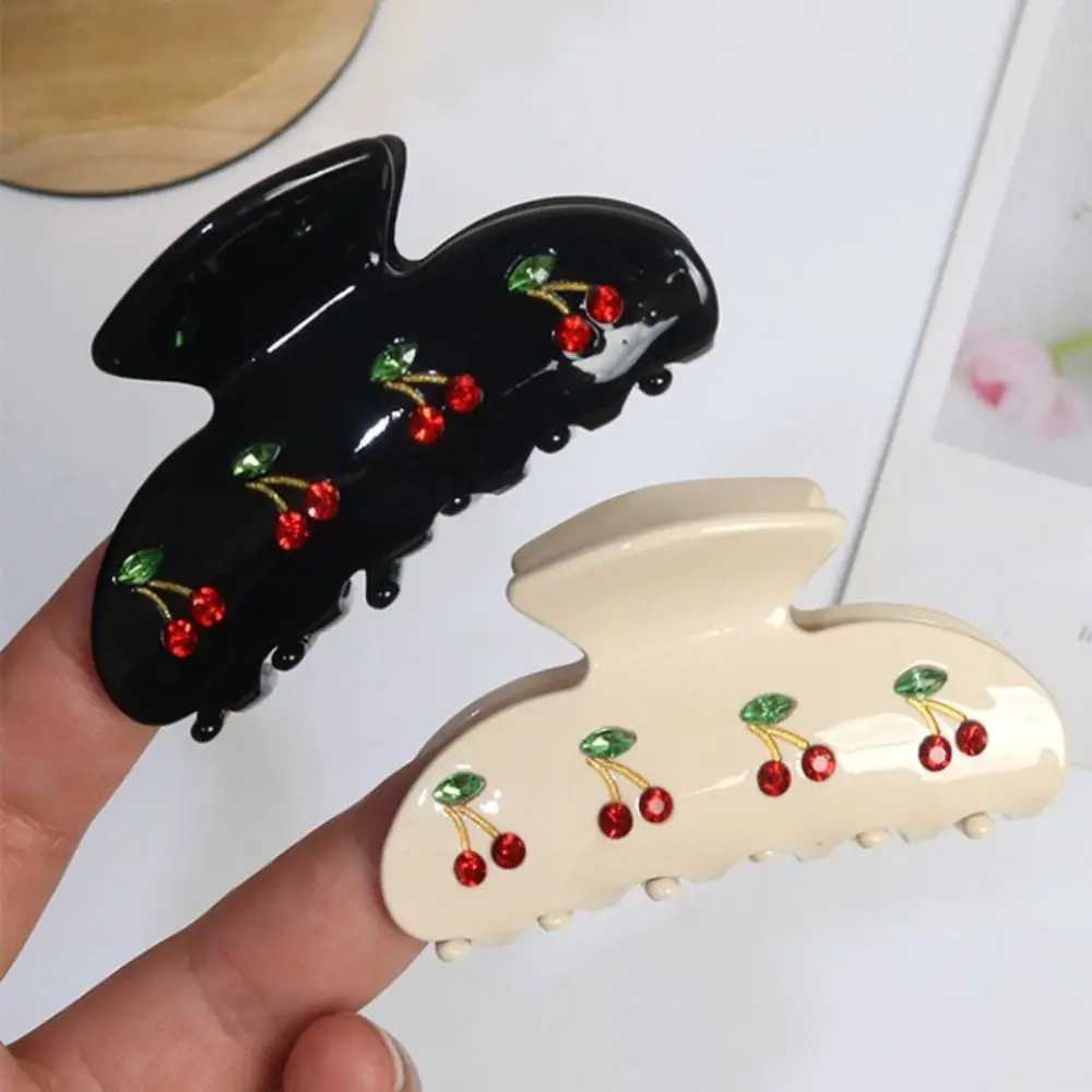 Elegant and simple hair clip temperature cherry glitter grip clip womens hair clip medium shark clip headwear fashionable hair accessory Y2504012