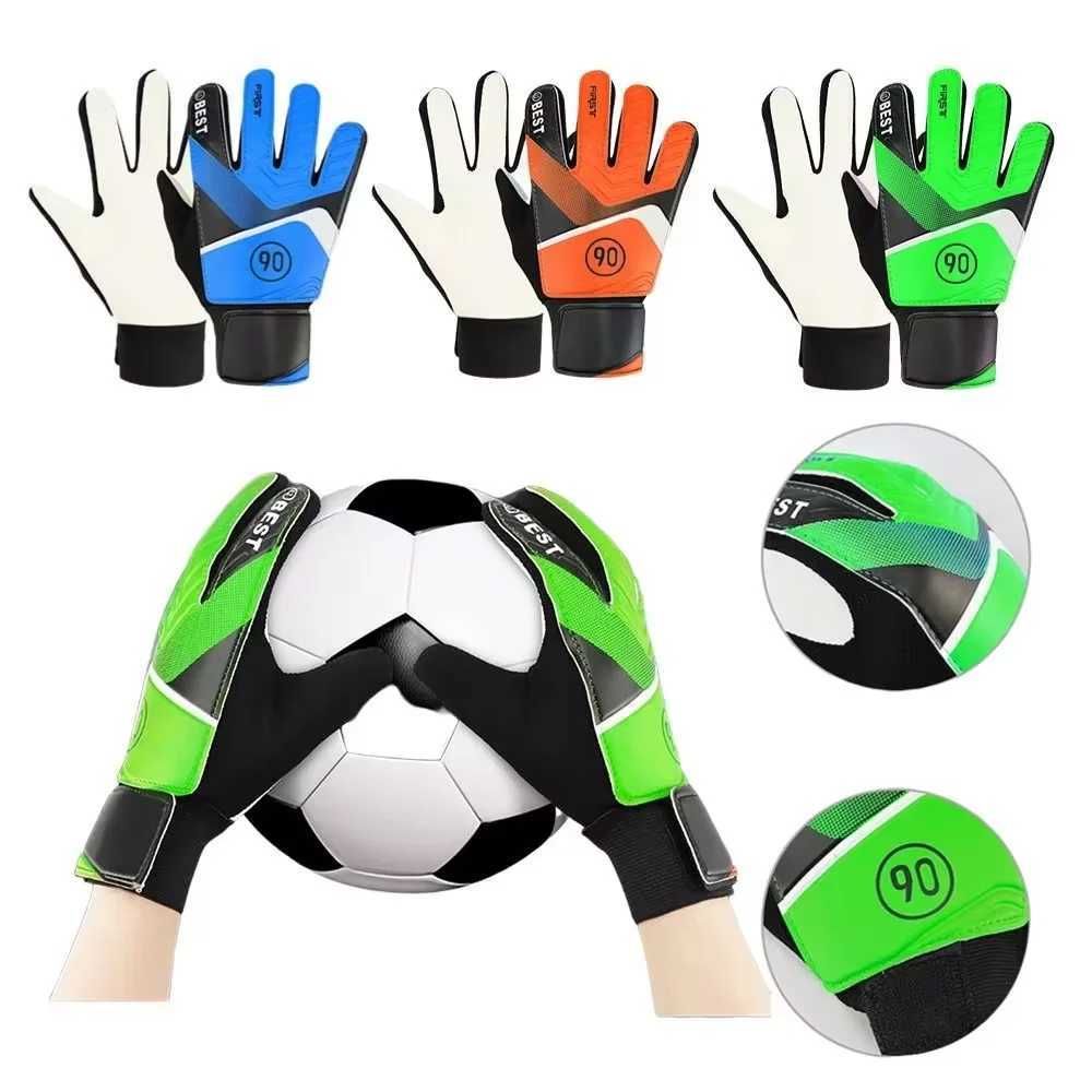 Childrens Goalkeeper Gloves Latex Goalkeeper Gloves For Kids Football Goalkeeper Anti-Slip Training Gloves Soccer Goalie GlovesW251112