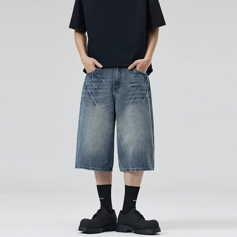 Unisex American High Street Washed Lightning Denim Shorts 7/8 Wide Leg Distressed Streetwear Casual Oversized Jeans with Retro D 250411