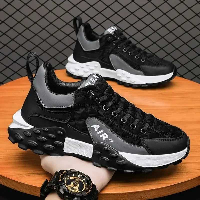 Mens vulcanized shoes with thick sole breathable casual wear mens sports shoes W250412
