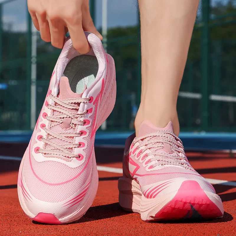 Mens Carbon Plate Running Shoes Womens Supercritical E-TPU Cushioning Jogging Shoes Lightweight and Comfortable Sports ShoesC250411