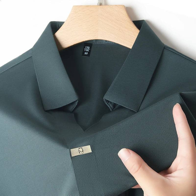 Summer mens high-end high-quality V-neck polo shirt selling printed business pleated short sleeved lapel T-shirt 250411