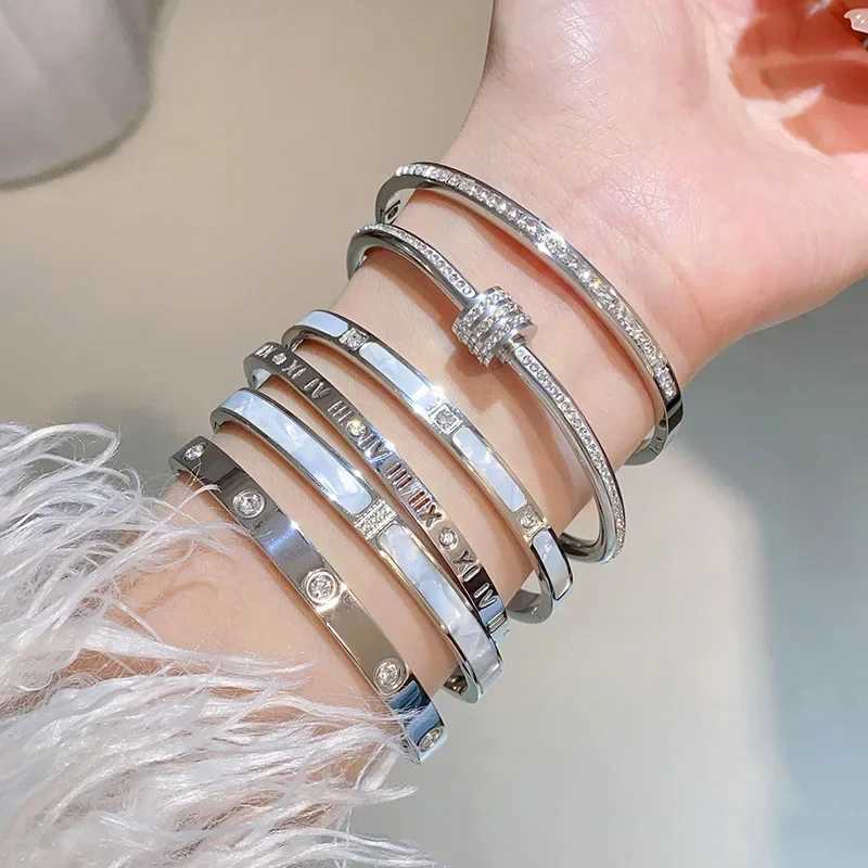 Silver Color Stainless Steel Colorfast Bracelets Skyful Star Bracelet Set for Women Fashion Light Luxury Jewelry Gifts WholesaleC250411