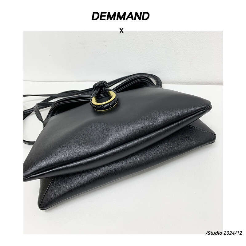 24 New Vegetable Tanned Cowhide Woven Rope Buckle Single Shoulder Crossbody Bag, High-End Texture Women's Hand-Held Armpit Bag