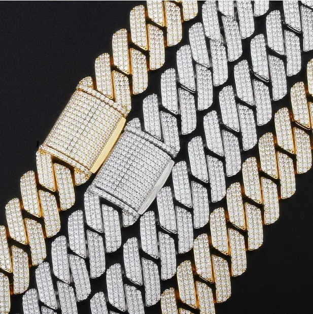 Premium Men's Sterling Silver K-Chain Adorned with Beautiful Moissanite Gemstones