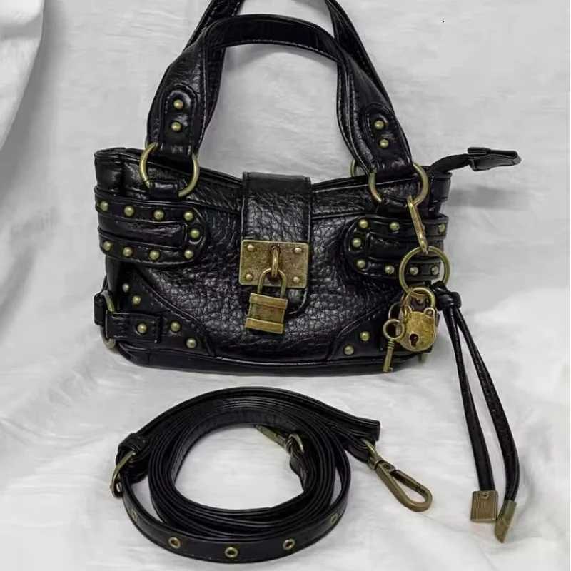 Retro Rivet Black Crossbody Bag Fashion Street Cool Motorcycle Bag Trend Lock Design Small Tote Handbag High Quality Womens BagW251111