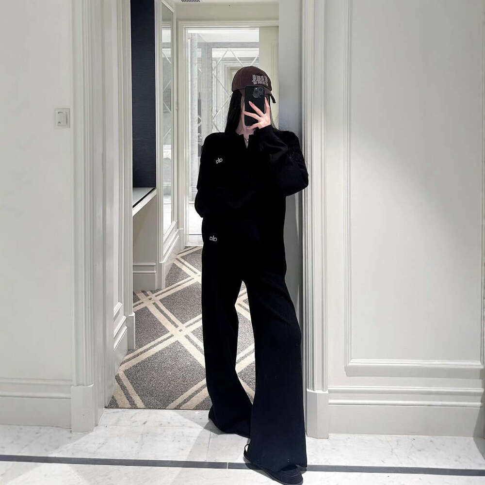 Designer clothing Temperament, old money style, lazy feeling, suit, top, pants, loose, solid color, classic, fashionable, high-end version