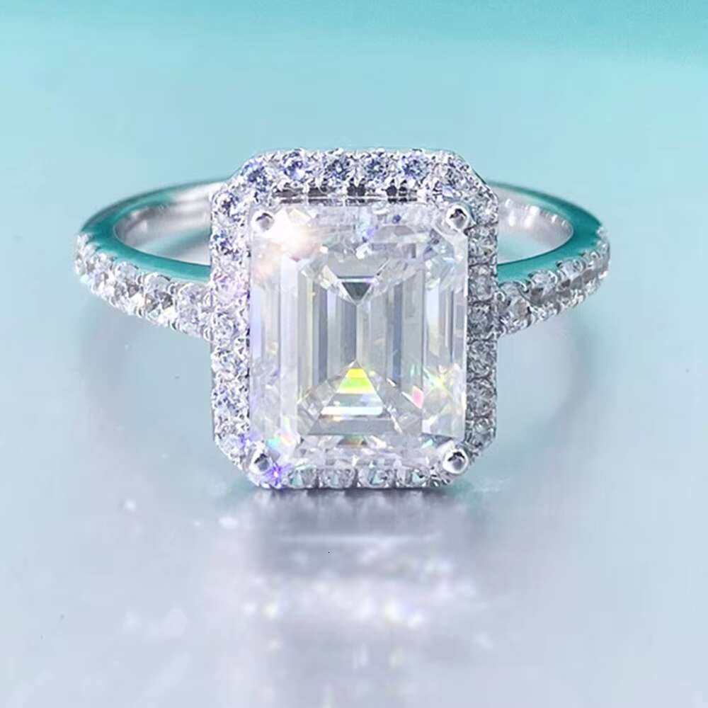 Manufacturers Customize Wholesale 14K 18K Moissanite Rings