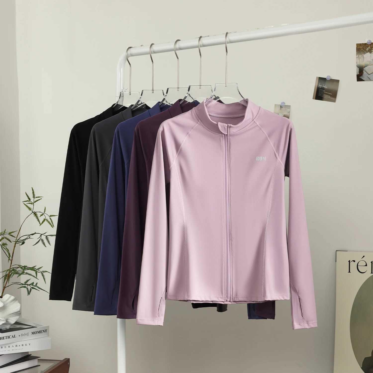 PHIGEER Womens yoga top for autumn and winter slim-fit long-sLEeved pilates training fitnESS shirt running and fitnESS J251112