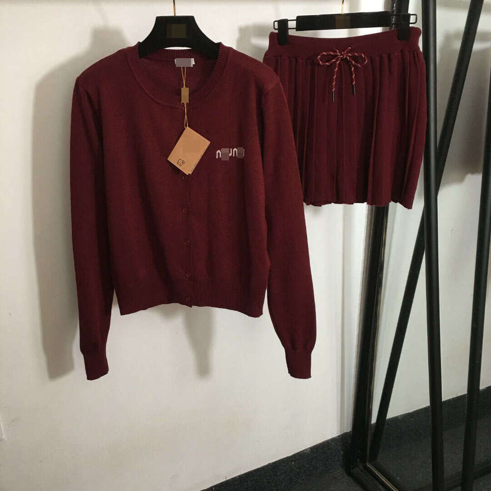 2024M New Age Reducing Set Simple Letter Round Neck Long Sleeve Knitted Cardigan+Hundred Fold Short Half Skirt