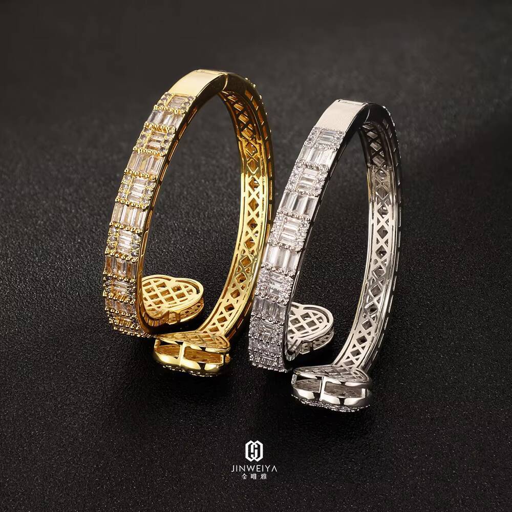 JWY Jewelry Hip Hop Moissanite Cuban Bracelet for Men Women Geometric Heart Spring Buckle Link Chain Soft Bracelet