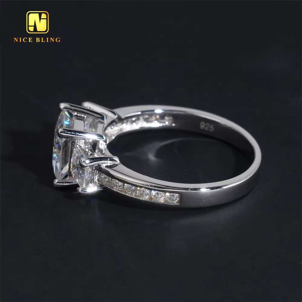 Iced Out Fashion Princess Cut Wedding Ring 925 Sterling Silver VVS Moissanite Rings Jewelry Diamond Engagement Rings for Women