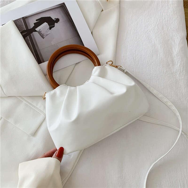 Temperament Summer Handbag 2025 New Women's Internet Celebrity Western Style Single Shoulder Crossbody Simple Small Square Bag