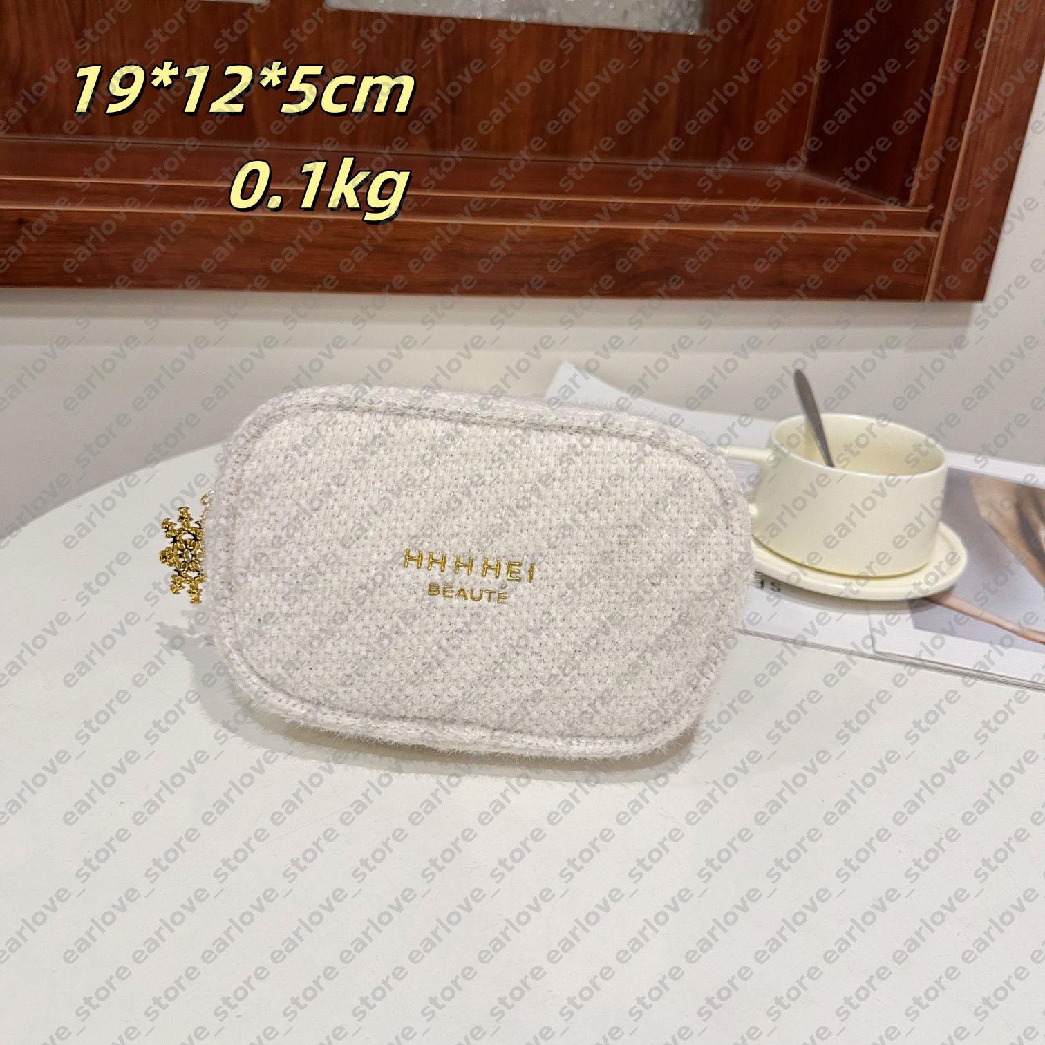 Clutch Pouch Women Designer Make Up Travel Storage Cosmetic Bag Velvet Cotton Makeup Bags With Chain Womens Toilet Wash Purse