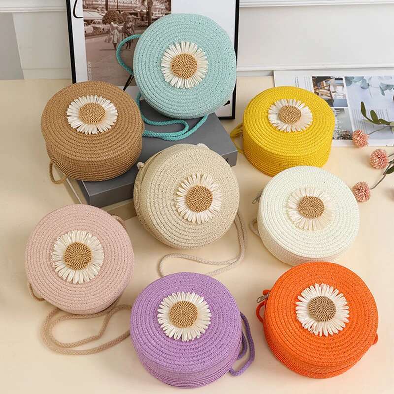 Handmade Beach Bag Minimalist Straw Round Crossbody Purse Women Shoulder Vacation Style Small Handbag Travel Beach Bag Kq1