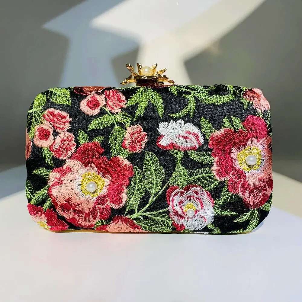 Vintage Evening Small Shell Bags Chain Women Shoulder Crossbody Bag Embroidery Women's Handbags Purses