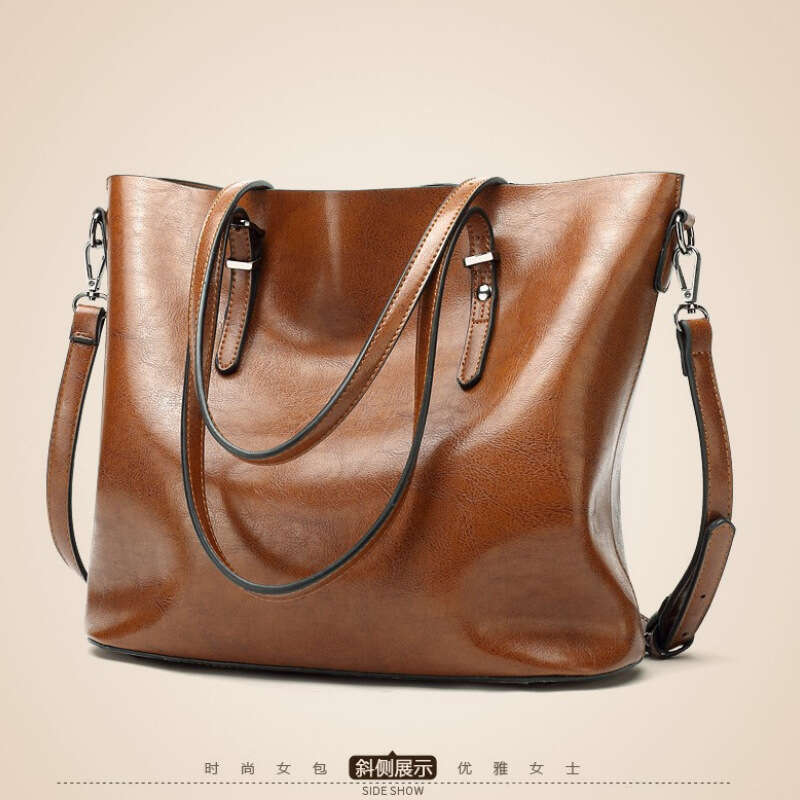 Oil wax leather portable large simple tote 2025new fashionable and trendy women's bag, temperament shoulder bag