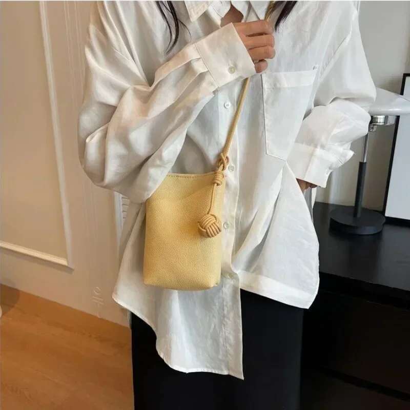 Women Leather Small Crossbody Designer Cell Phone Lightweight Fashion Shoulder Bag Ladies Travel Purse