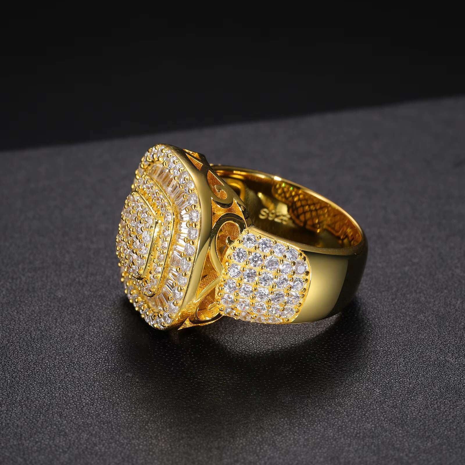 Luxury Hip Hop Jewelry 18K Gold Plated 925 Sterling Silver VVS Moissanite Diamond Iced Out Hip Hop Geometric Ring for Men