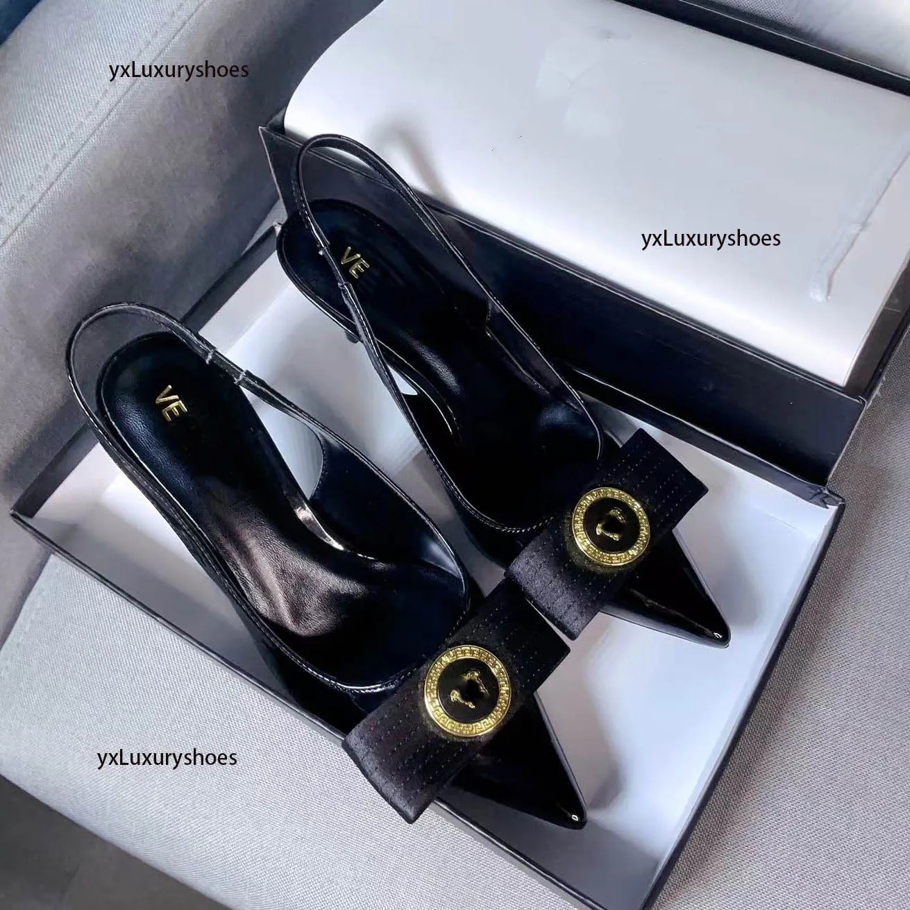 Parisian top fashion designer women's mid-heel summer Triangle sandals Medusa Decorative Upper Heels Women's high quality backless heels party wedding Size 35-42