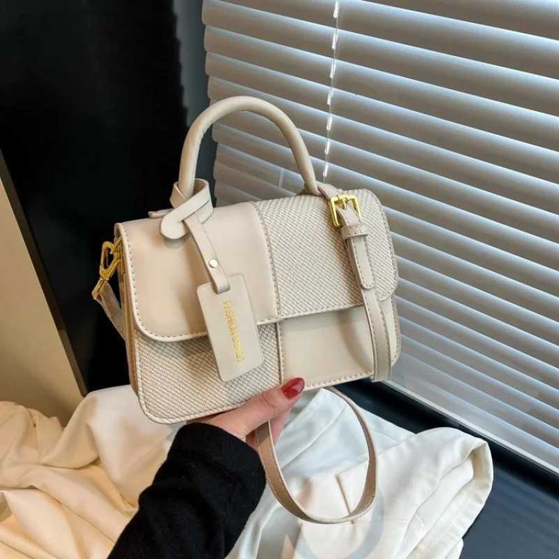 FaMOUs Designer Leather Womens Shoulder Bag Trendy Classic Elegant Commuter Daily BagW251112