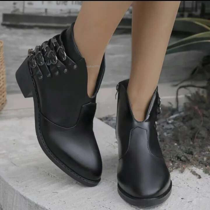 2025 New New Shoes With Rivets Five Belt Buckle High Top Shoes Designer Shoes Thick Root Women's Ankle Boot Sneakers