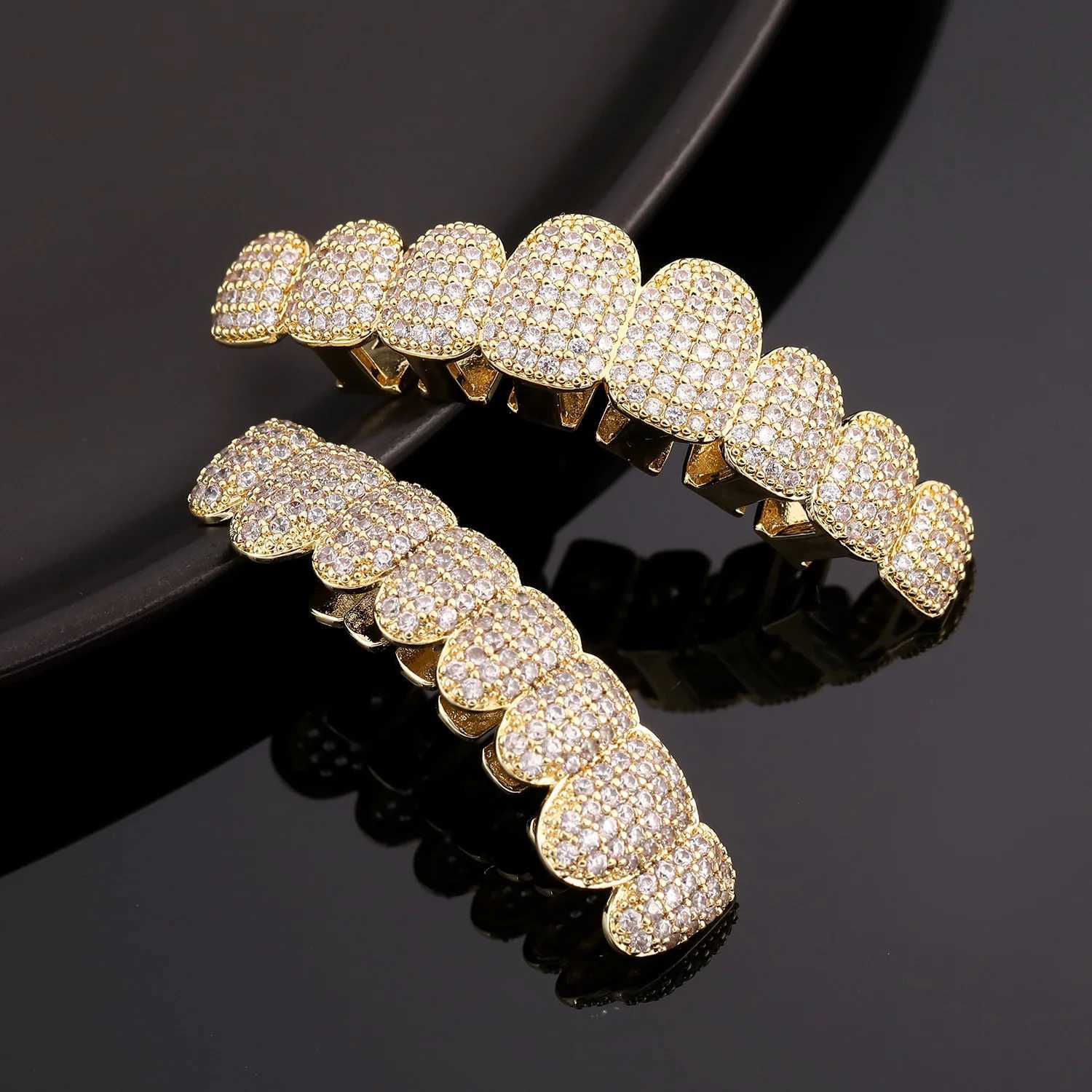 YONGX Hip Hop 8/8 Full CZ Stone Teeth Grillz Top Bottom Shining Zircon Teeth Hat Mens Body Jewelry Dental GrillXJ250412