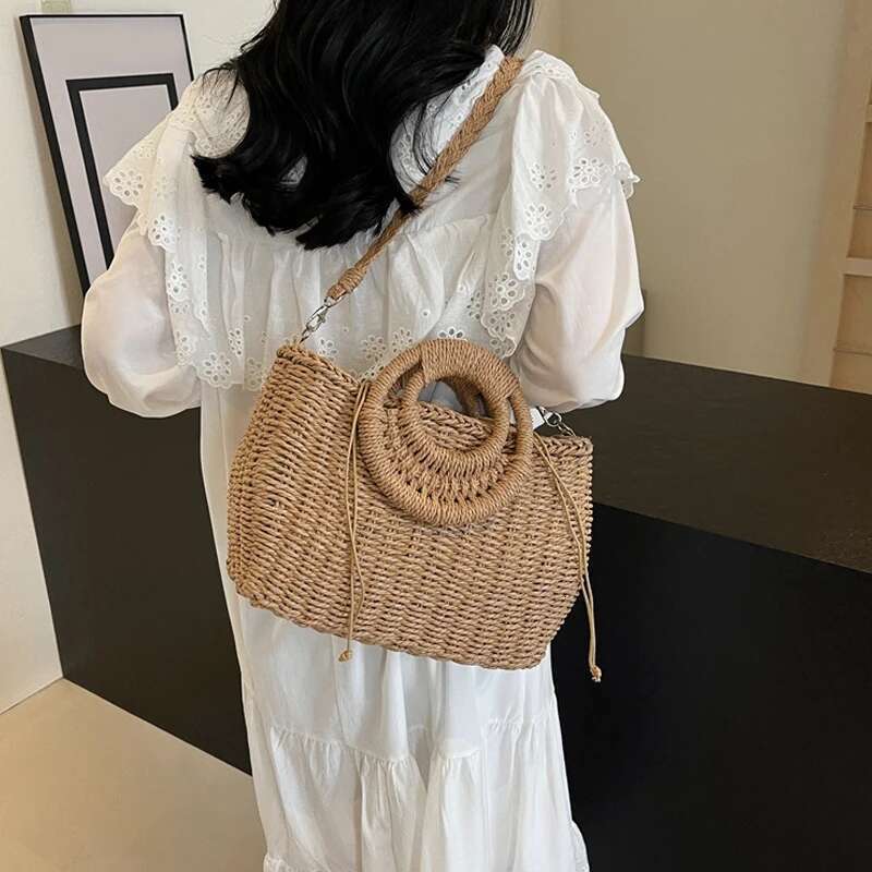 Handmade Beach Bag New Straw Woven For Women Handmade Portable Handbag Large Capacity Beach Handheld Money Moon Bag Kq1