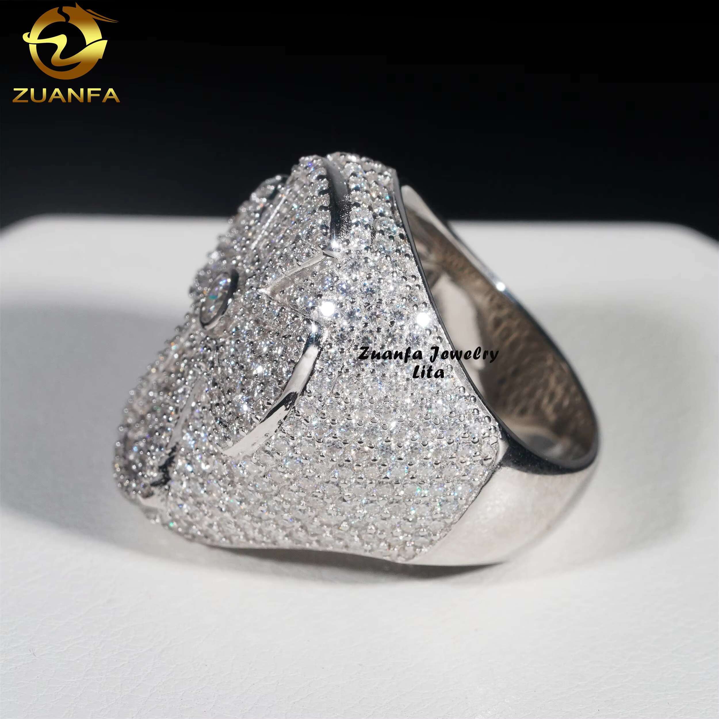 Luxury New Design GRA Certificate 925 Silver Iced Out Moissanite Diamond Mens Cross Ring