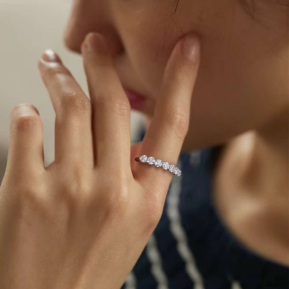 Luxury VVS D Color Diamond Moissanite Eternity Rings for Women 7 Stones 3mm 0.1ct Round White Gold S925 Sterling Silver Rings