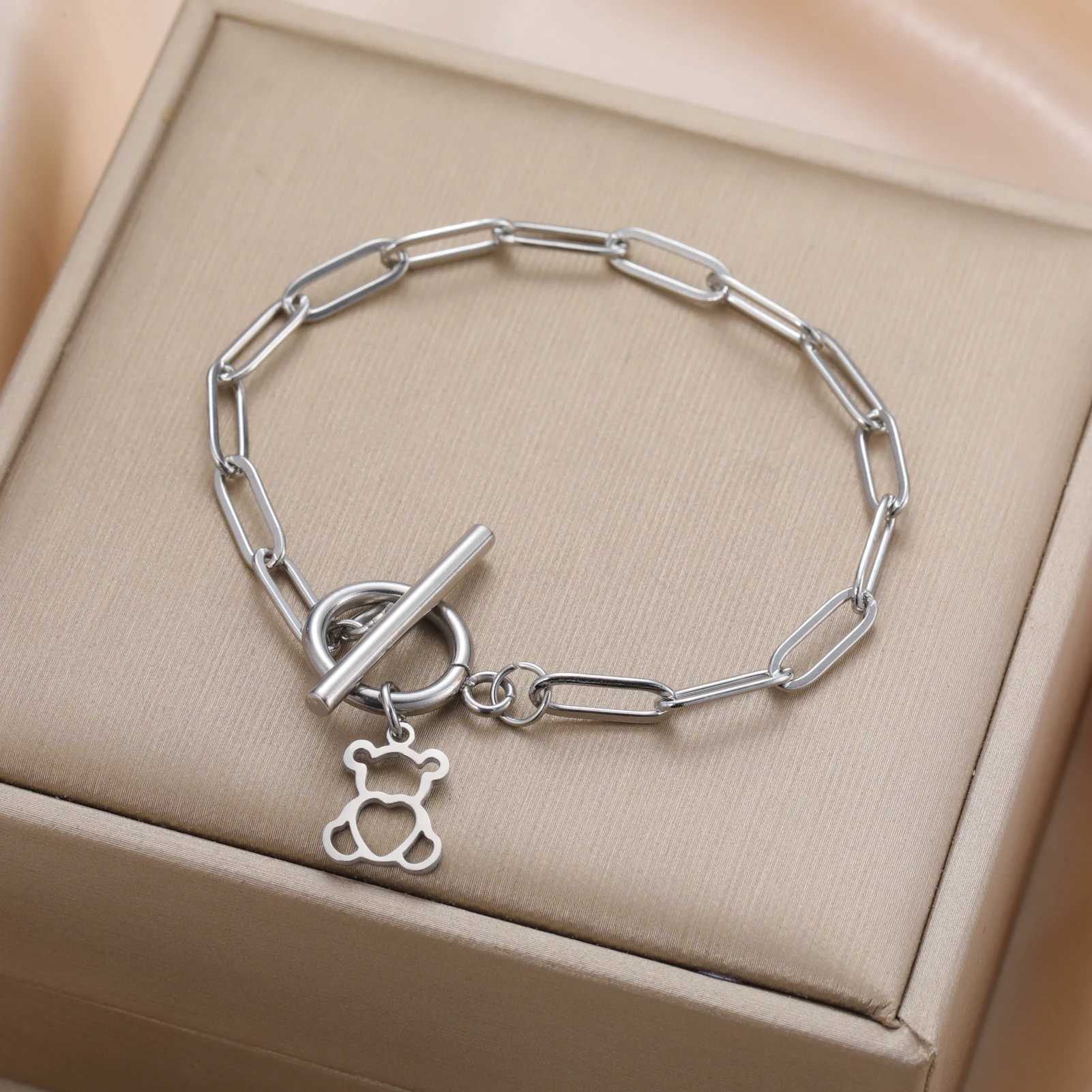 Cute Love Bear Pendant Womens Bracelet Stainless Steel Fashion Simple Romantic Heart Pendant Valentines Day Jewelry GiftC250411