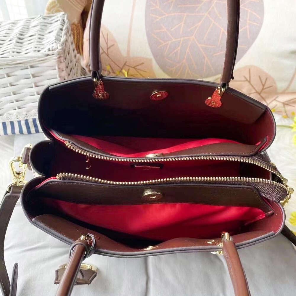 CHHC 2024 New Handbag Atmospheric Shoulder Crossbody Large Soft Leather Women's Bag