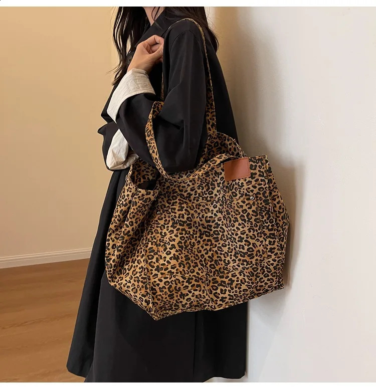 All match leopard pattern shoulder bag large capacity canvas handbag school commuting 250401