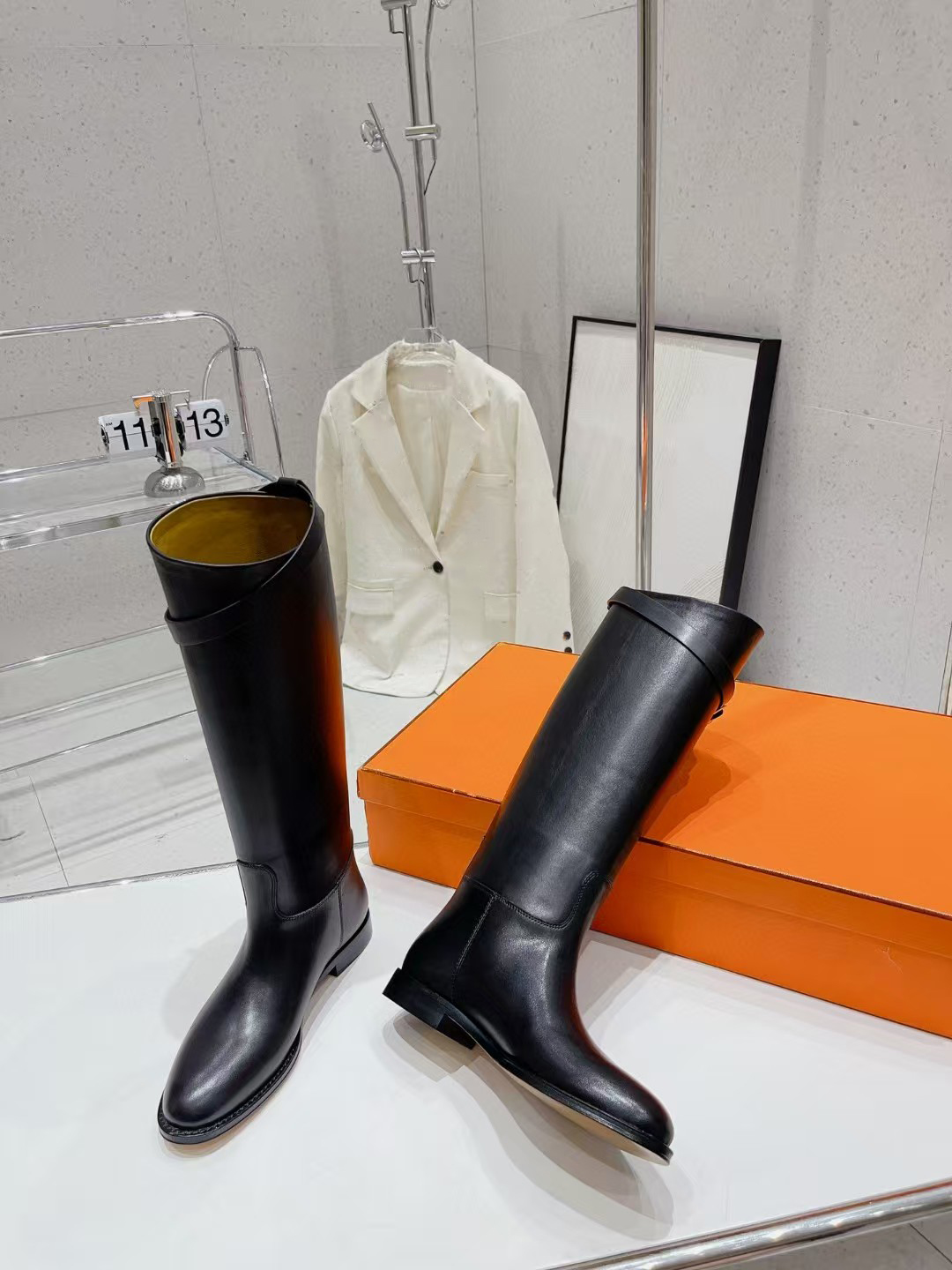 Curved-edge low heel tall boot smooth Vegetable tanned calfskin Slip-On Buckle decoration Round Toes knee-high riding boots women designers brands shoes
