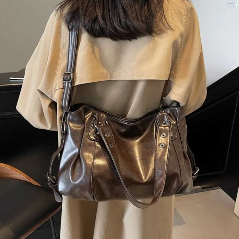 Retro Brand Roomy Shoulder Bag Female Luxury Solid Color Classic Crossbody Bag Large Capacity Style Soft PU Leather Tote BagW251112